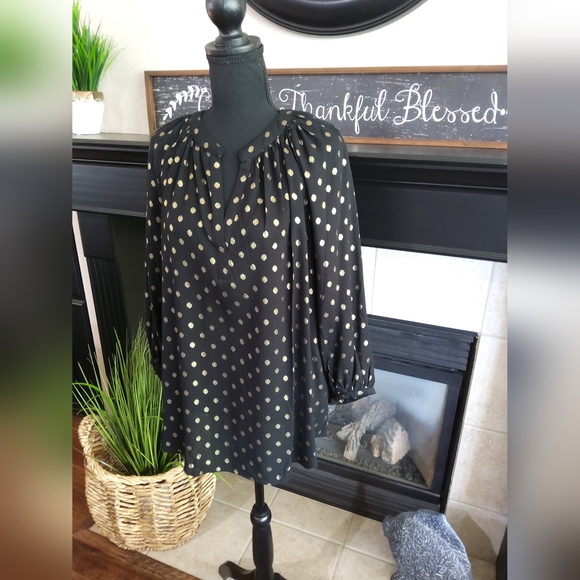 Chelsea & Theodore  Ladies Tunic Top - Picture 2 of 8